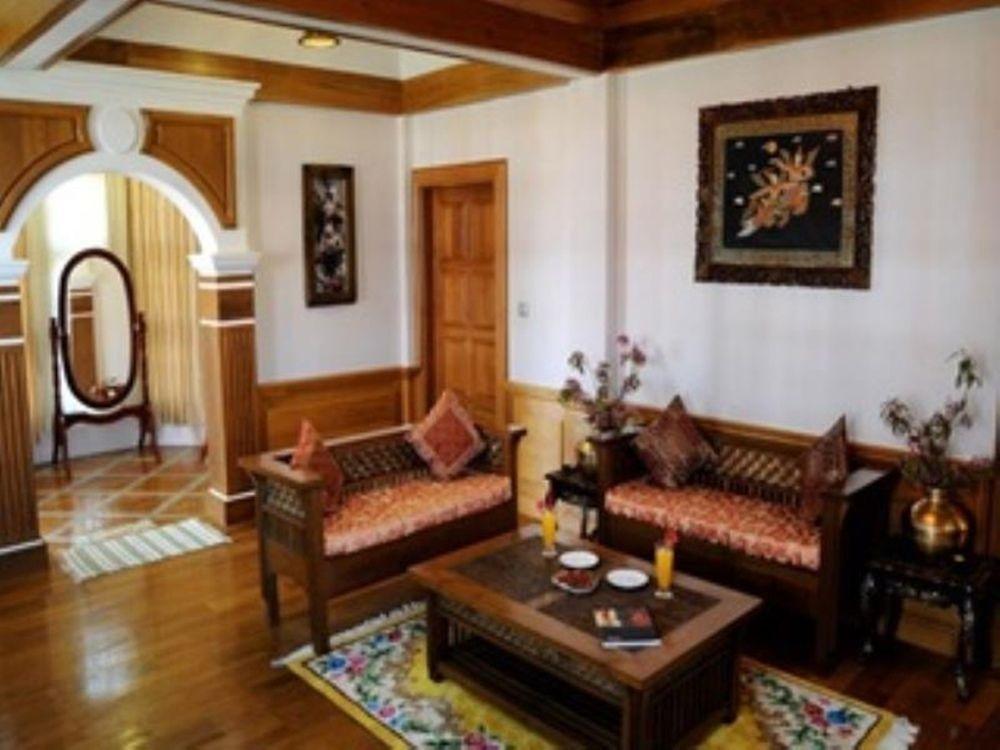 Royal Reward Resort Pyin U Lwin Exterior foto